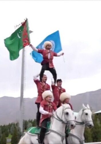 VS--YouTube-ArtofAkhal-Tekehorsebreedingandtraditionsofhorsesdecoration-9’58”
